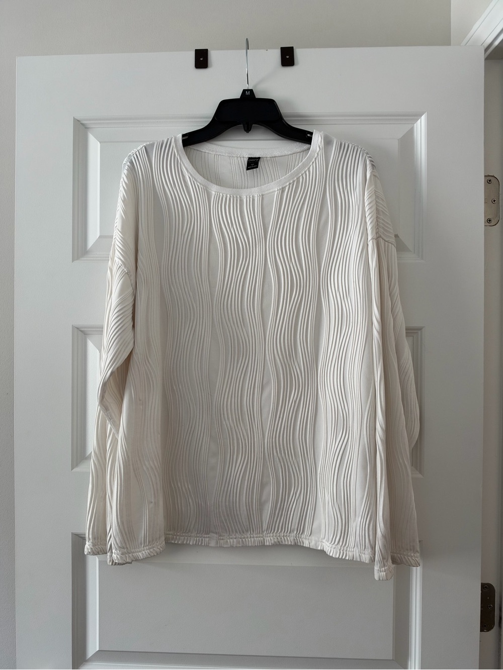White Water Wave Textured Long Sleeve